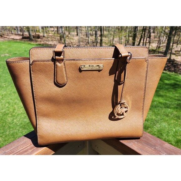 Michael Kors Handbags - Michael Kors Tote Jet Set Luggage Saffiano Leather Acorn Tan Brown Gold Hardware